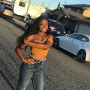 Meet your Posher, Hailey